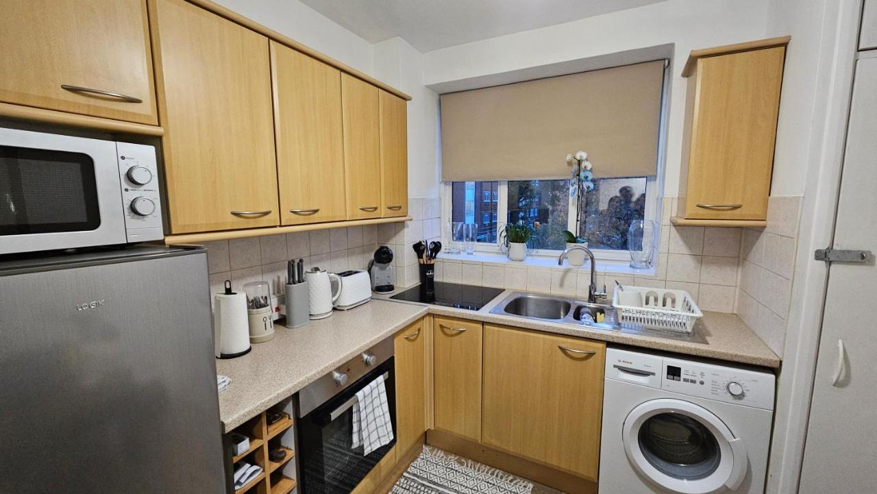Spacious Two Bedroom Apartment In Battersea, Free Parking London Ngoại thất bức ảnh